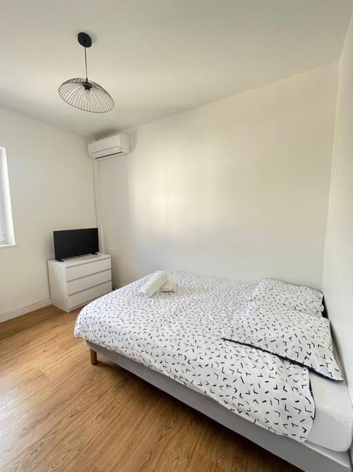 Banjul - Bel Appartement A Reims Eksteriør bilde